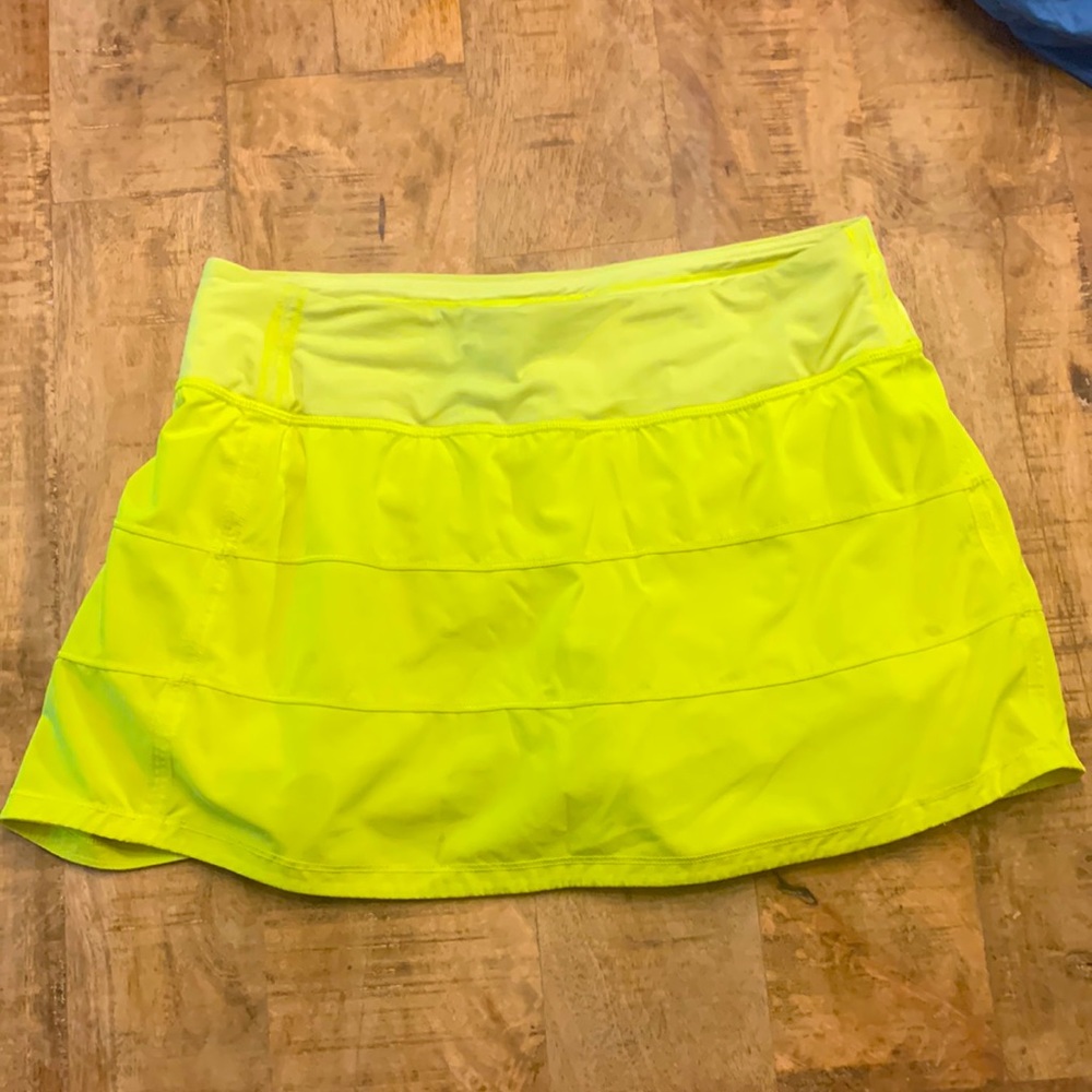 Neon yellow lululemon pace rival skirt size 6